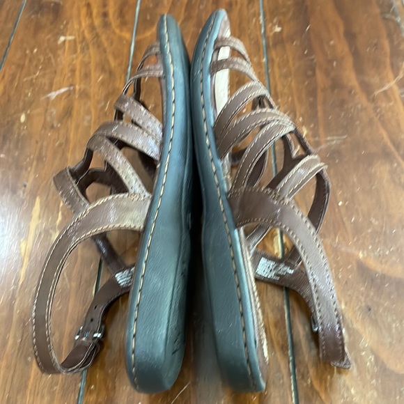 b.o.c. brown sandals (sz 7) - Picture 3 of 8